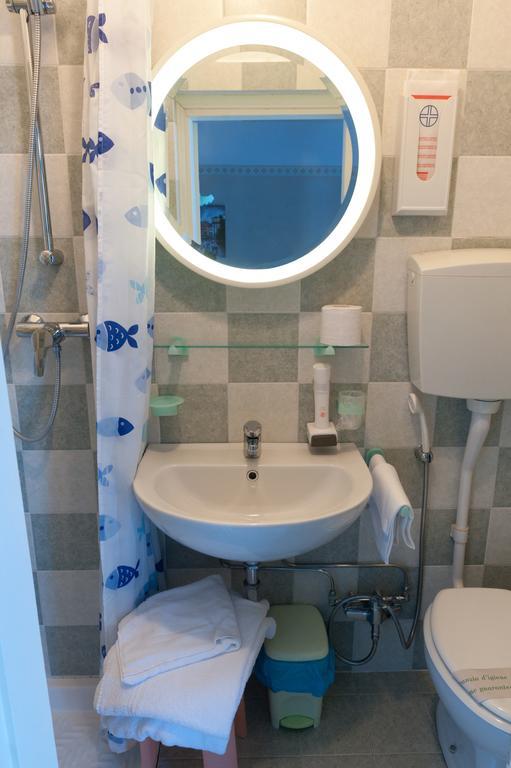 Albergo Marsari Пескиера дел Гарда Стая снимка